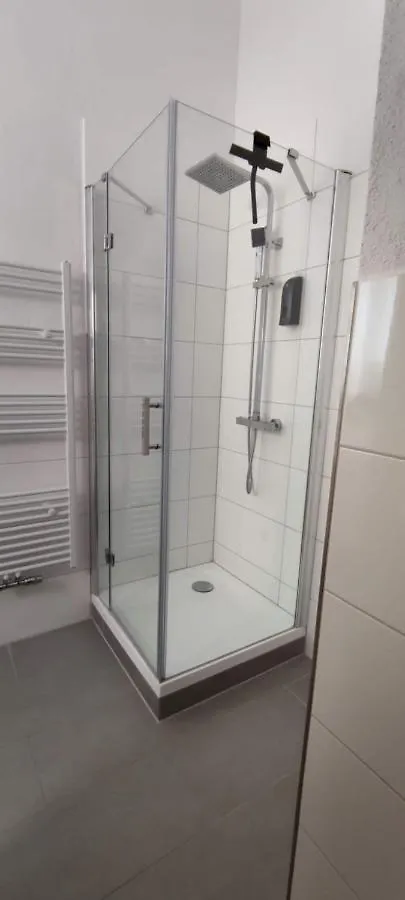 Wohnen Am Main - Gemuetlicher Altbau, Zentral Wurzburg 0*,