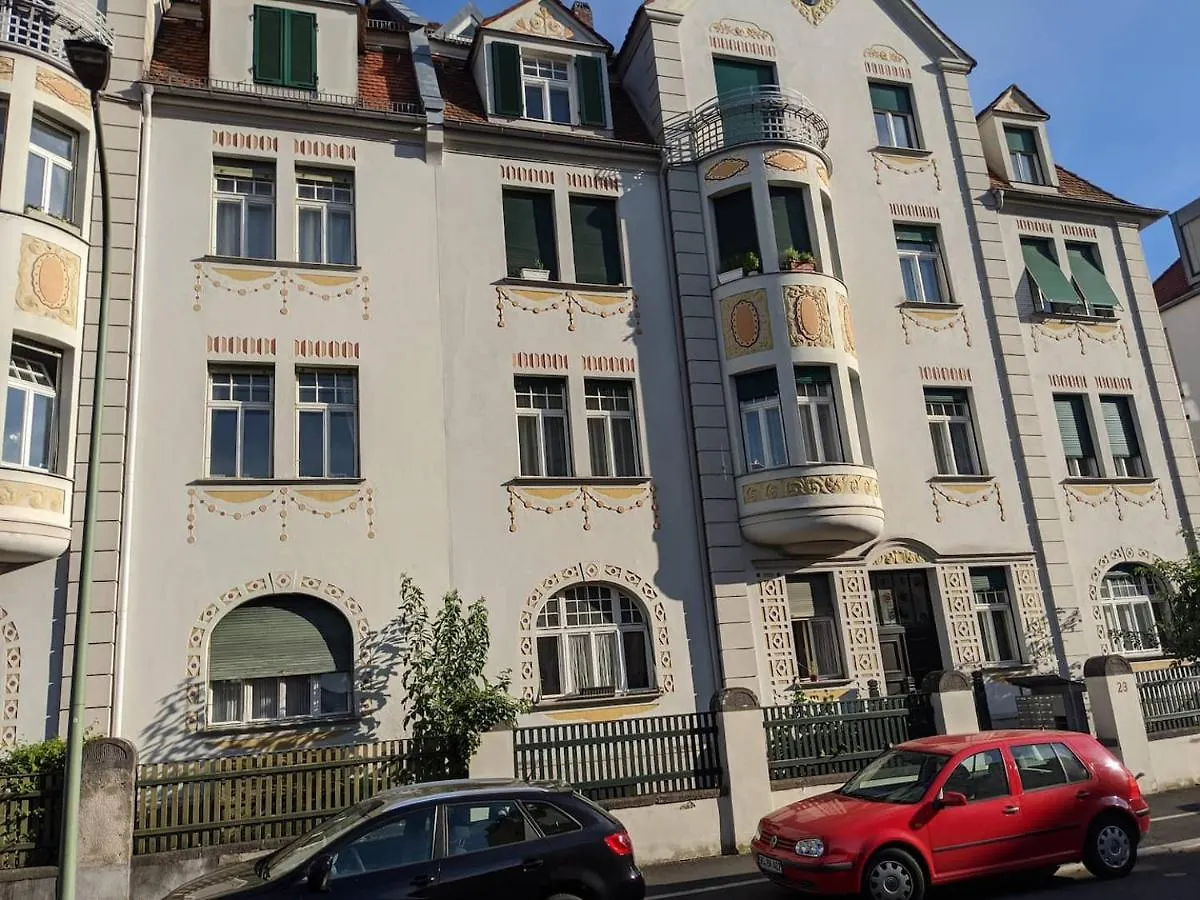 Wohnen am Main - gemütlicher Altbau, zentral Würzburg 0*,